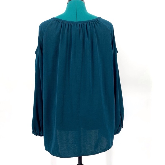 Cabi Fetching Blouse # 3504, Spruce Green Cold Shoulder Long Sleeve Top, Medium - Picture 8 of 16
